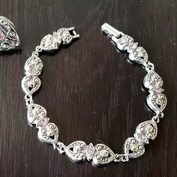 AVON Egyptian Revival Victorian Niello Pink Rhinestone Heart Bracelet & Earrings - Picture 3 of 6
